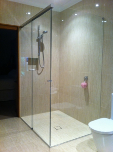 Slyder innovative sliding shower screen